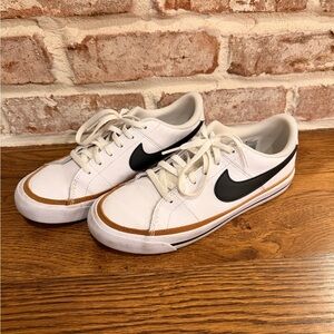 Nike White and Black Sneakers with Tan Accents